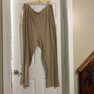 Woman within pants 5x tall